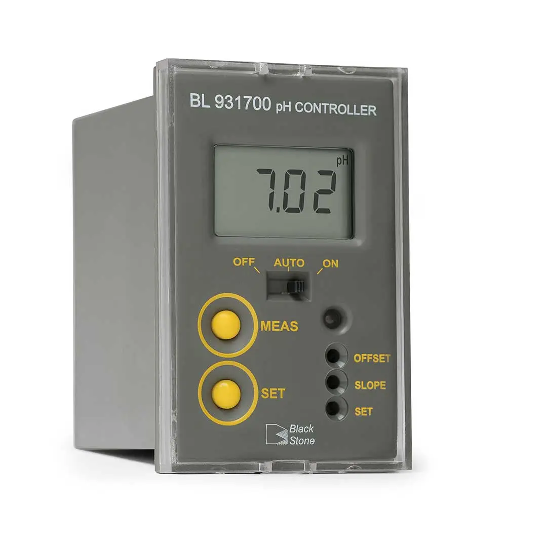 نمای ایزومتریک PH متر آنلاین هانا (HANNA) مدل BL931700 با لیبل برند و مشخصات