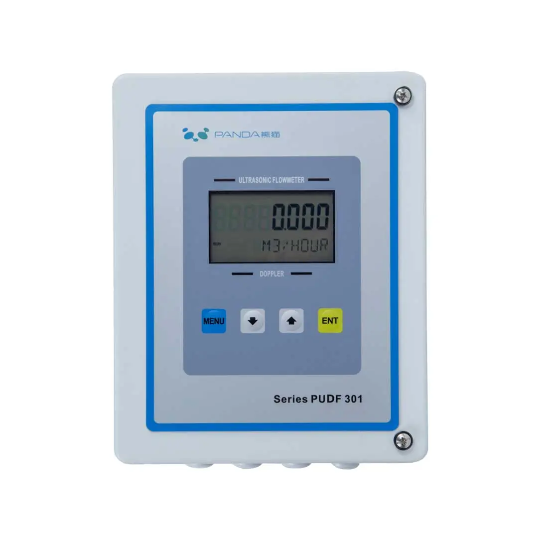 نمای روبرو فلومتر هوشمند التراسونیک پاندا (Panda) سری PUDF301 دکمه های کنترلی و پورت های اتصال
