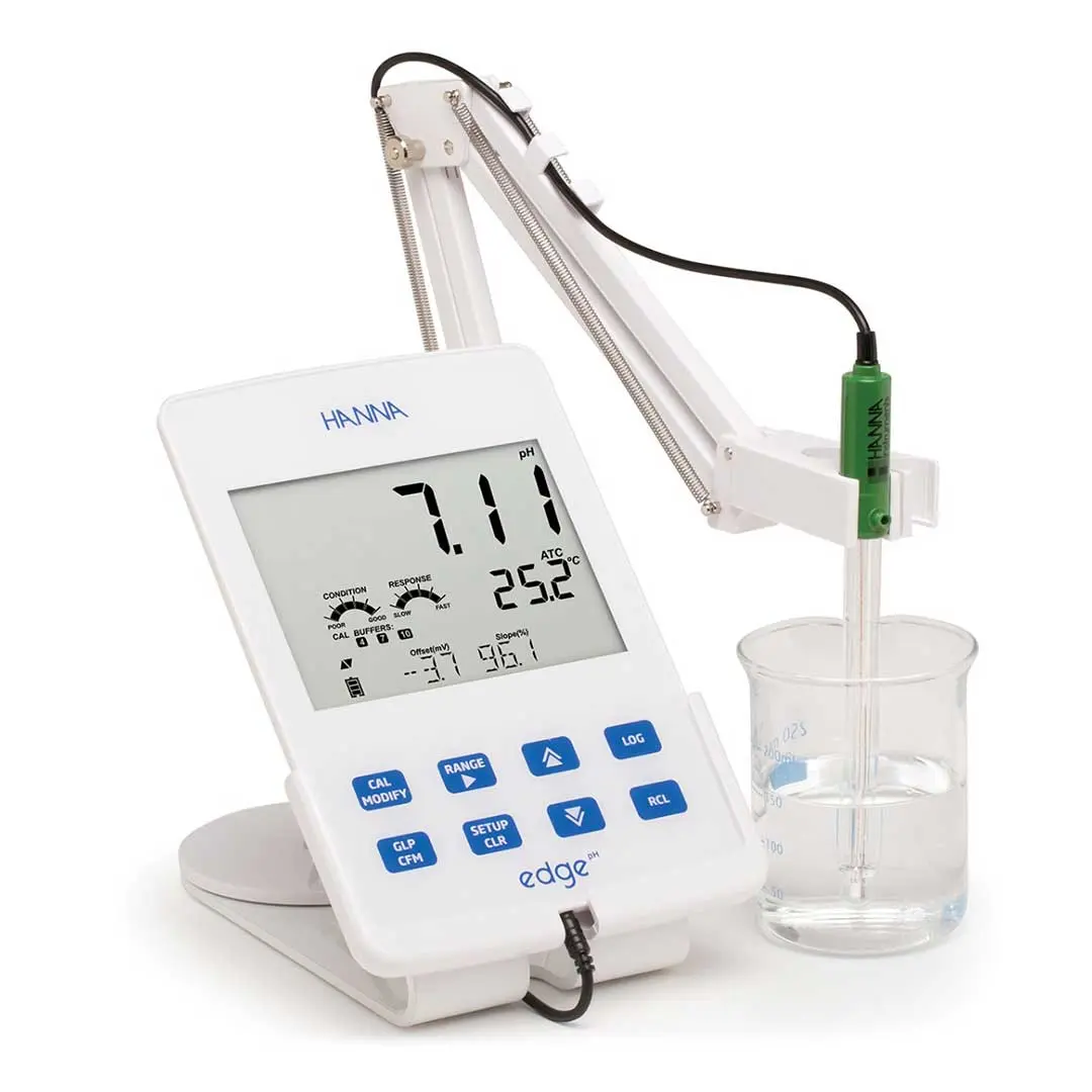 مولتی متر چند منظوره هانا (HANNA) مدل HI2002 با صفحه نمایش بزرگ و شفاف