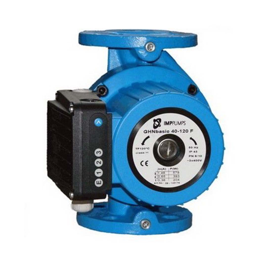 نمای روبرو پمپ سیرکولاتور خطی IMPPUMPS مدل GHNbasic II 40-120F لیبل بلور شده برای حذف اطلاعات فنی