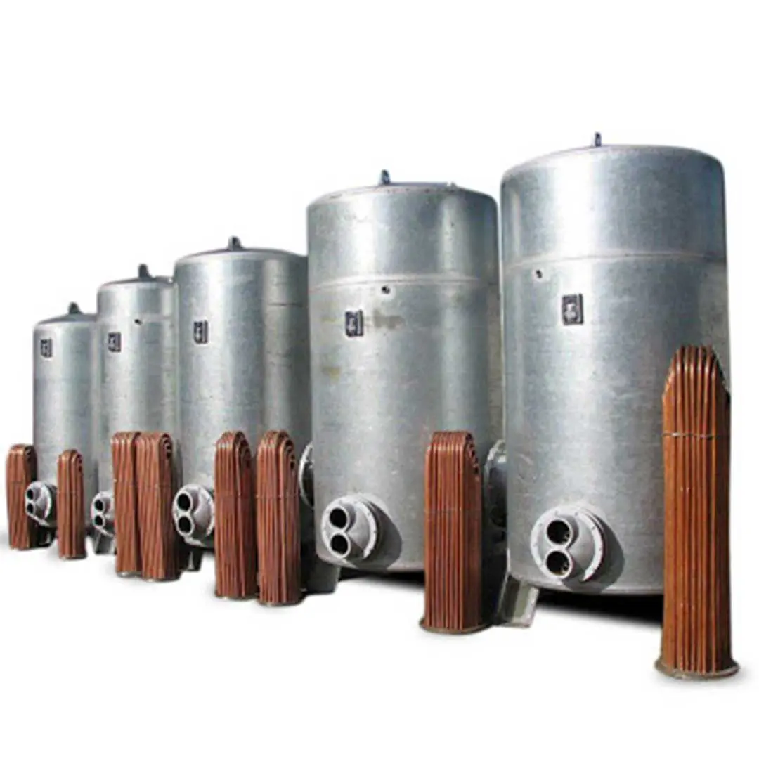 کلوزآپ منبع کویل دار 600 لیتری با ضخامت 5 میلی متر و دریچه بازدید