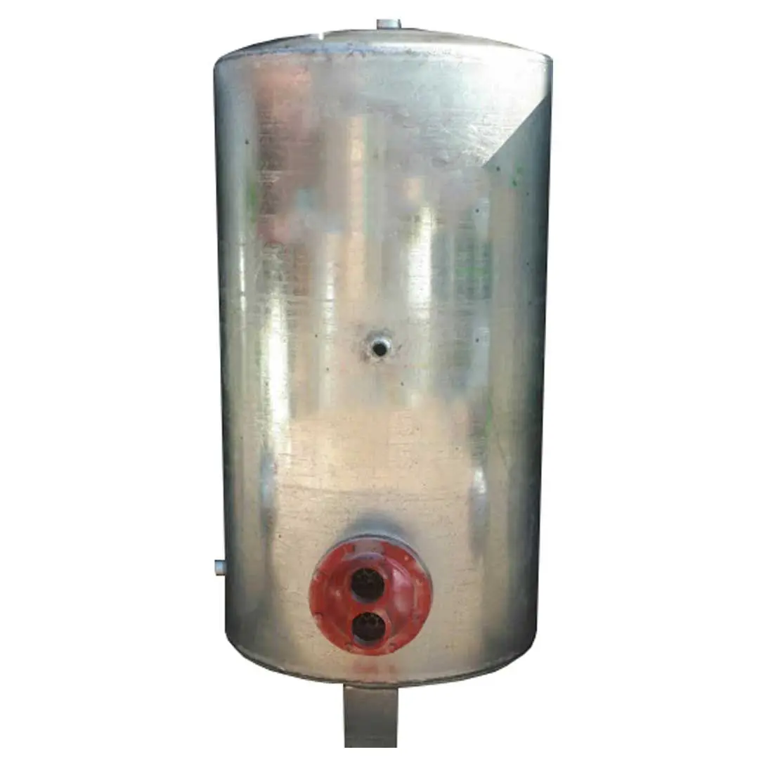 نمای جلو منبع کویل دار ایستاده 4000 لیتری با ضخامت 5 میلی متر