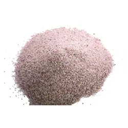 زاویه نزدیک سیلیس پارس سیلیس با دانه بندی 2-3 میلی متر و پس زمینه ساده