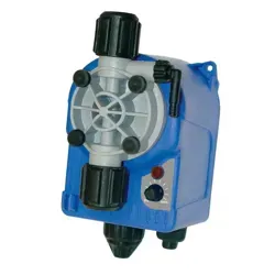 کلوزآپ از دوزینگ پمپ سکو SEKO مدل Invikta 5-7 برای تزریق مواد شیمیایی