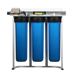 "تصویر پکیج پیش‌تصفیه ورودی ساختمان مجهز به فیلتر UV، نمای جلو از پنل و لوله‌ها"