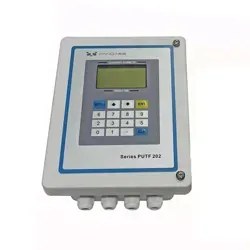 نمای جلو فلومتر هوشمند التراسونیک پاندا (Panda) سری PUTF202 صفحه کلید و نمایشگر بزرگ