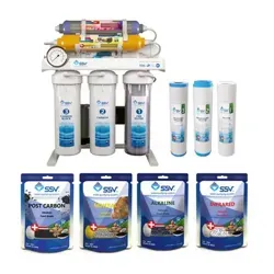 نمای جلویی دستگاه تصفیه آب خانگی SSV مدل Ultratec X800 به همراه پک فیلتر و شارژر