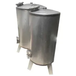 تصویر کامل منبع کویل دار ایستاده 2000 لیتری رخشاب با شیر کنترل